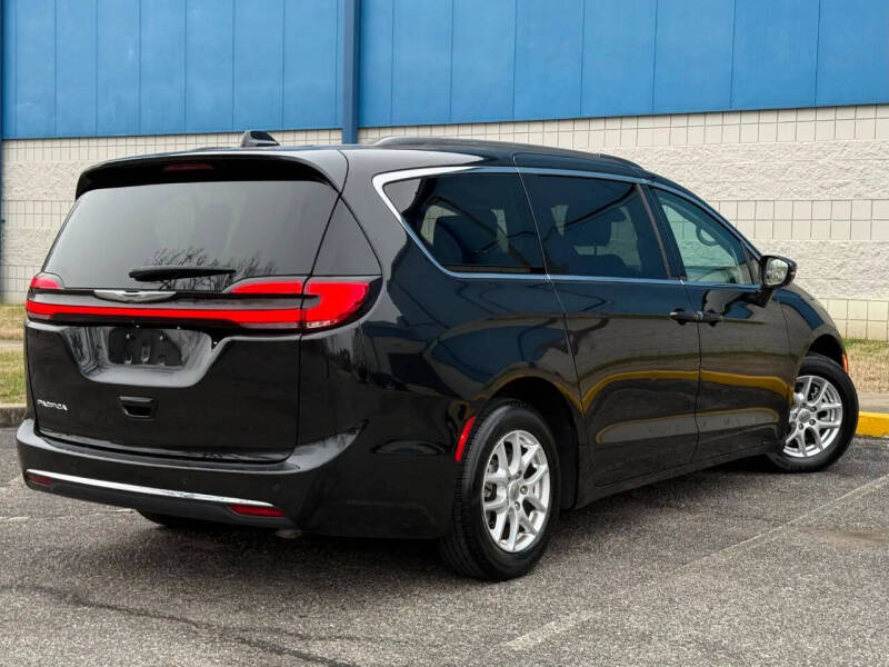 2022 Chrysler Pacifica Touring L