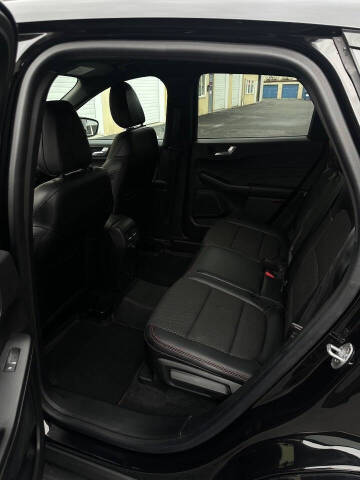 2023 Ford Escape ST-Line