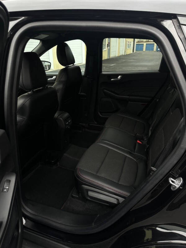 2023 Ford Escape ST-Line