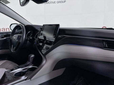 2022 Toyota Camry Hybrid XLE