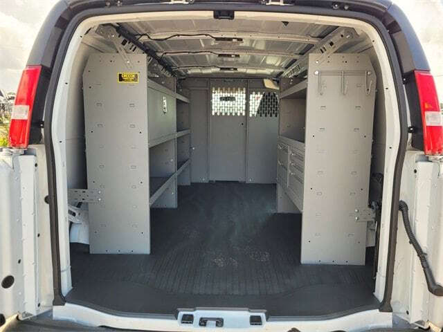 2025 Chevrolet Express 2500