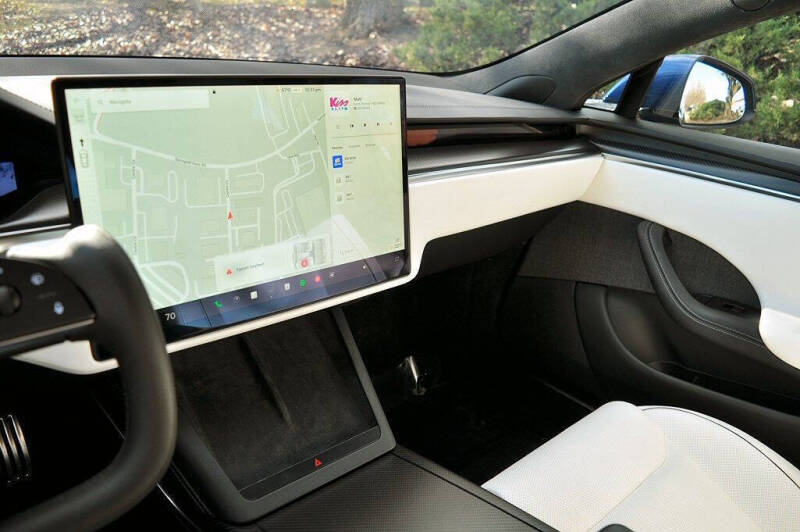 2022 Tesla Model S Plaid