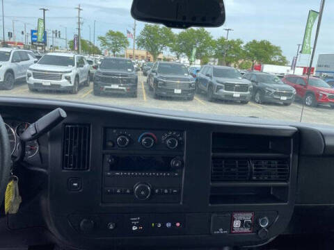 2025 Chevrolet Express 3500