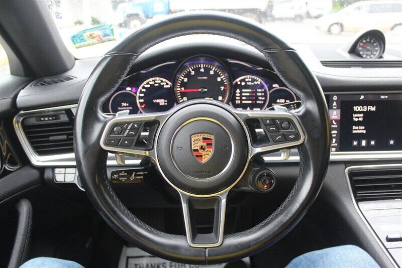 2018 Porsche Panamera 4S