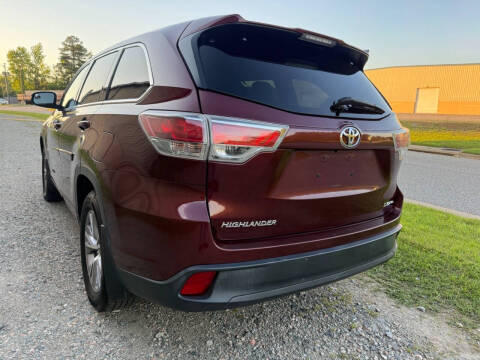 2016 Toyota Highlander LE