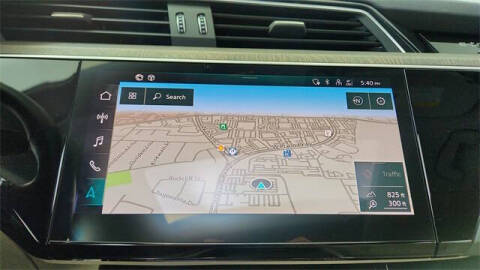 2022 Audi e-tron quattro Premium