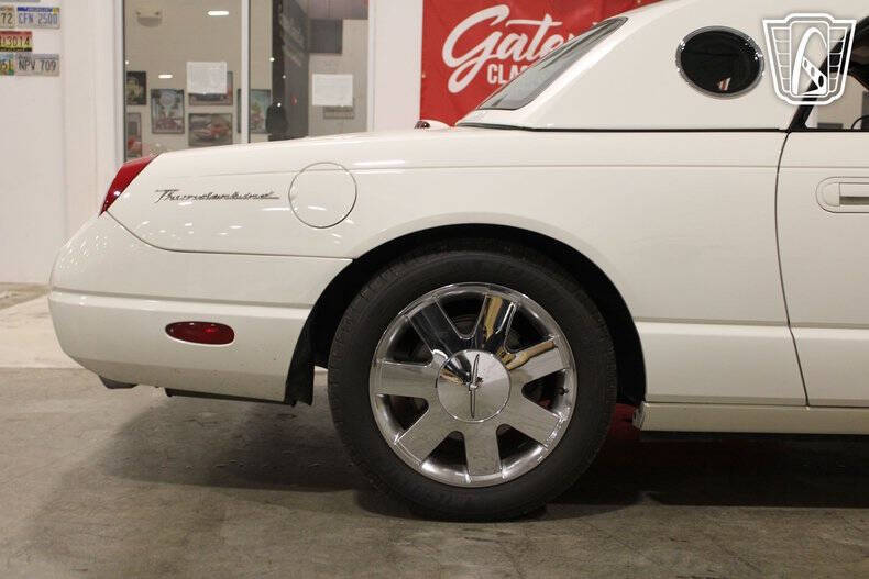 2002 Ford Thunderbird Deluxe