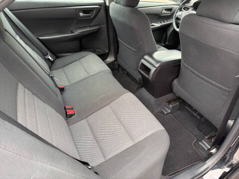 2017 Toyota Camry LE