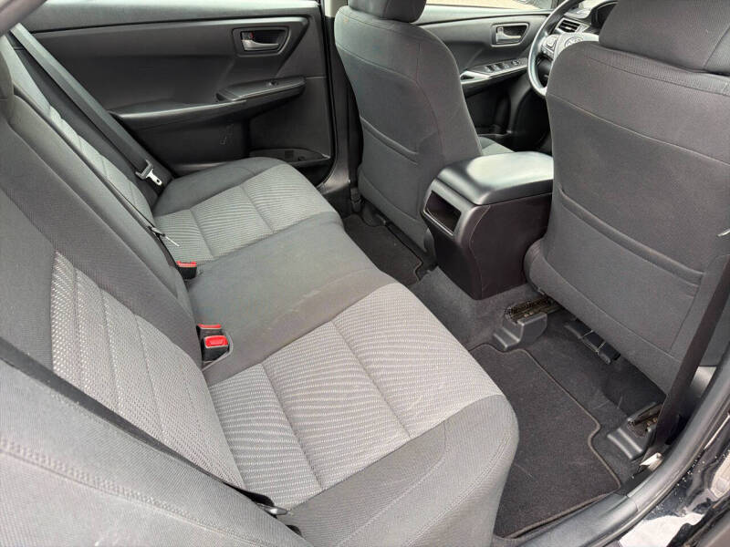 2017 Toyota Camry LE