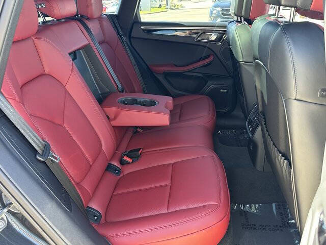 2026 Porsche Macan T