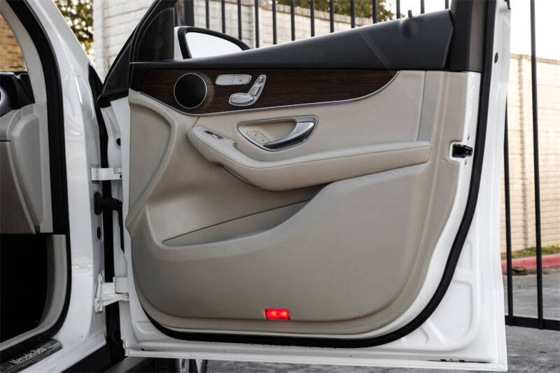 2022 Mercedes-Benz GLC GLC 300