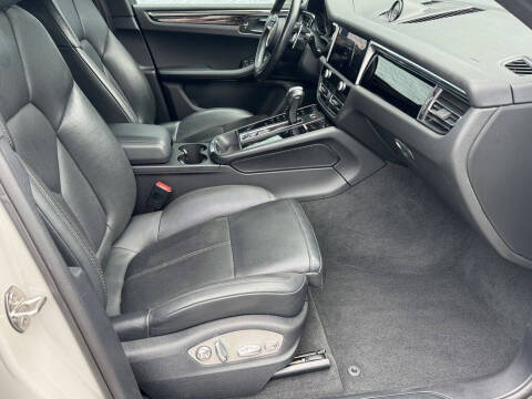 2023 Porsche Macan