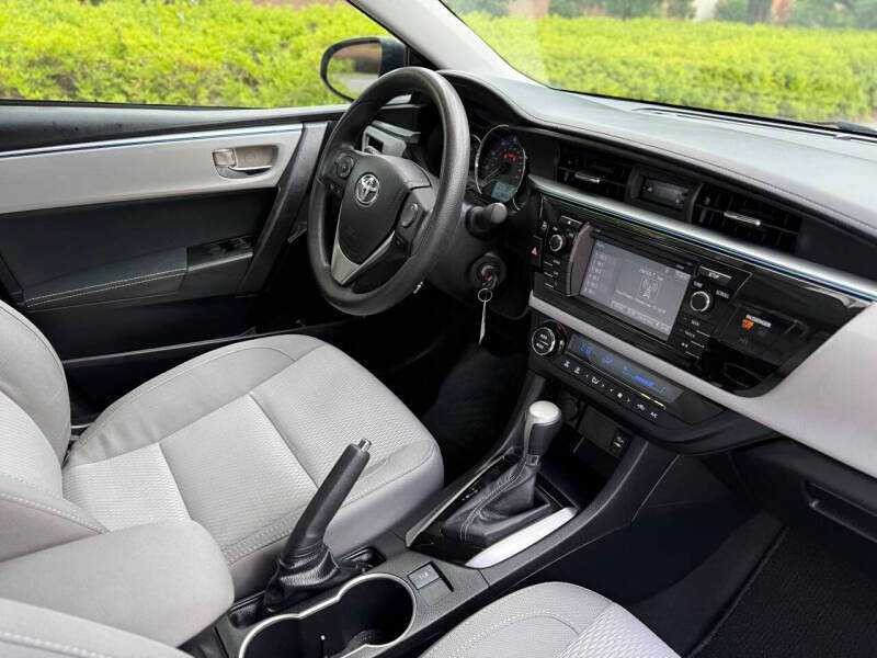 2015 Toyota Corolla LE