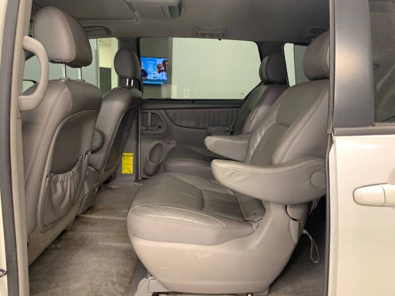2008 Toyota Sienna XLE