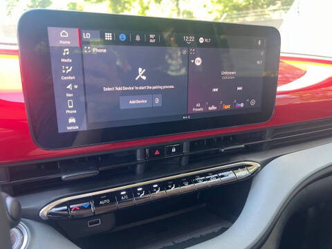 2024 FIAT 500e Inspi(RED)