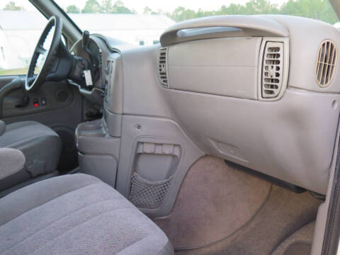 2002 GMC Safari SLE