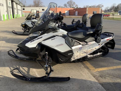 2021 Ski-Doo Grand Touring Sport Rotax®