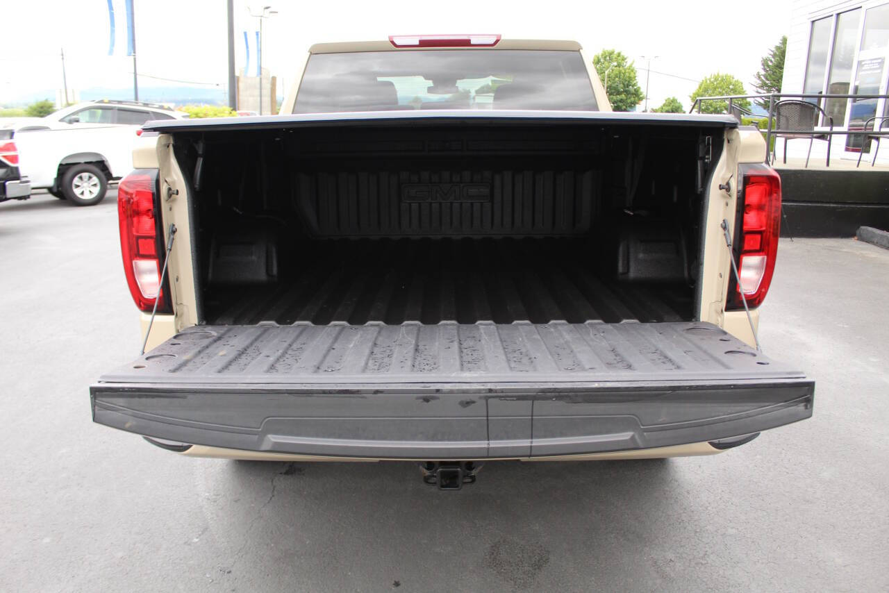 2022 GMC Sierra 1500 for sale at Pacific Coast Auto Center in Burlington, WA