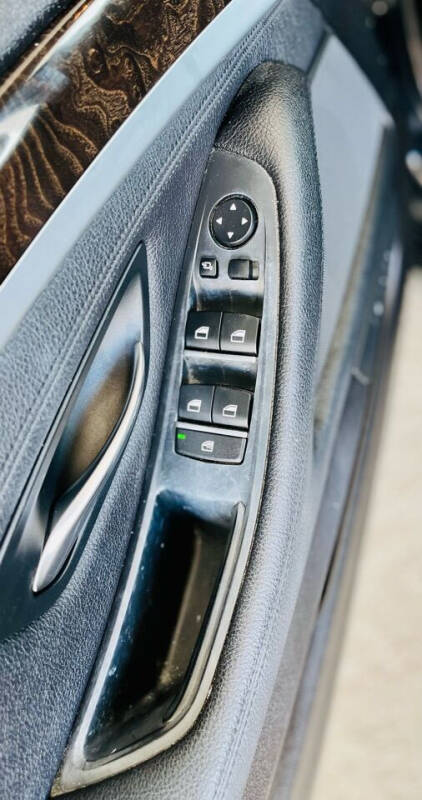 2016 BMW 5 Series 528i