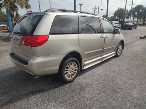 2008 Toyota Sienna XLE