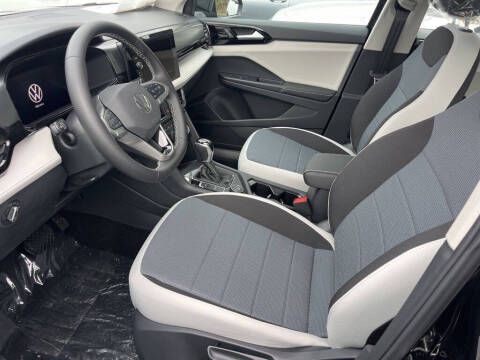 2025 Volkswagen Taos S 4Motion