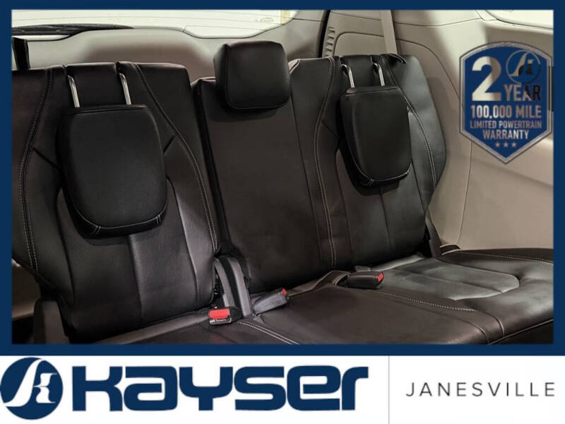 2022 Chrysler Pacifica Touring L