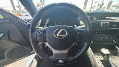 2017 Lexus IS 200t