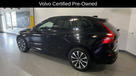 2024 Volvo XC60 B5 Plus Dark Theme