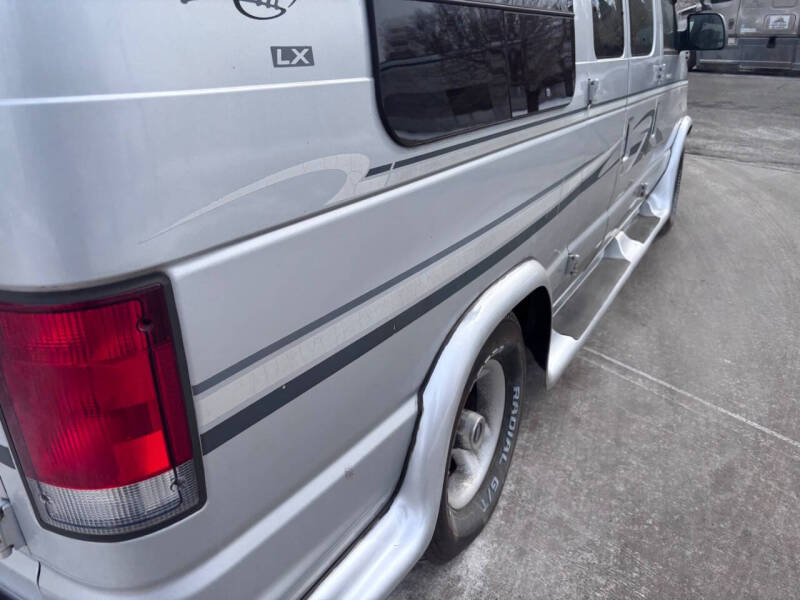2000 Ford E-Series E-150