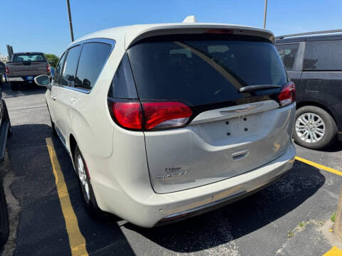 2020 Chrysler Pacifica Touring