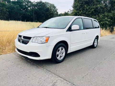 2013 Dodge Grand Caravan for sale at ULTIMATE MOTORS in Sacramento CA