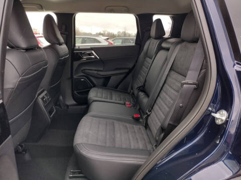 2025 Mitsubishi Outlander SE