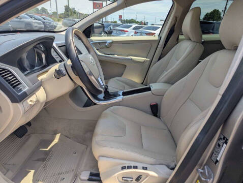 2016 Volvo XC60 T5 Drive-E Premier