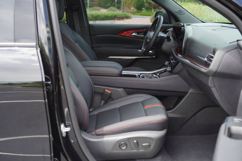 2025 Chevrolet Traverse RS