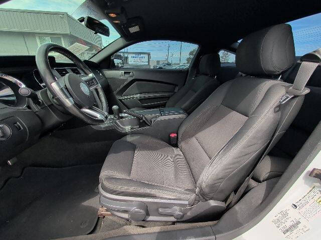 2014 Ford Mustang V6