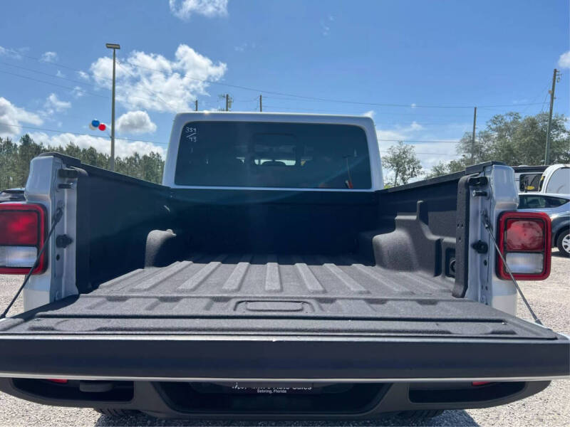 2023 Jeep Gladiator Overland