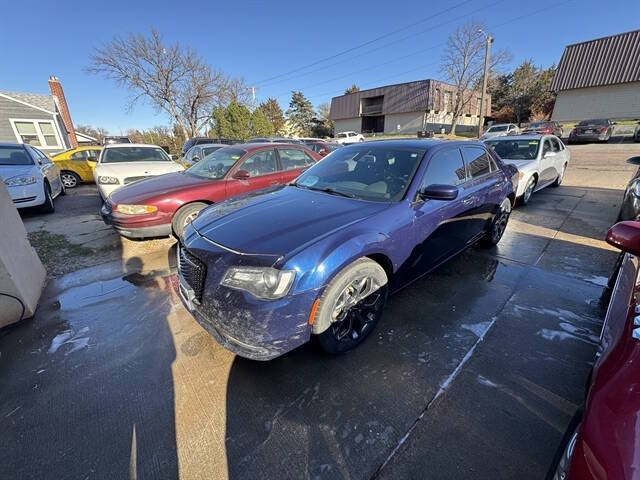 2017 Chrysler 300