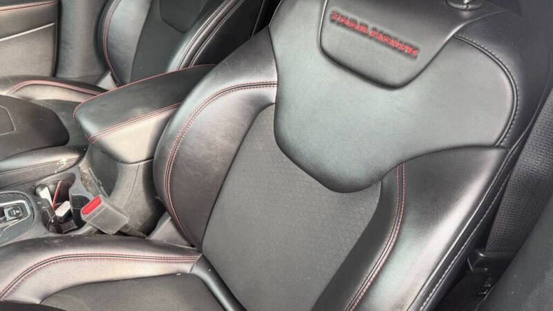 2022 Jeep Cherokee Trailhawk