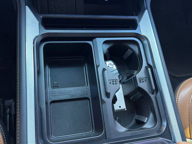 2023 Ford F-450 Super Duty Platinum