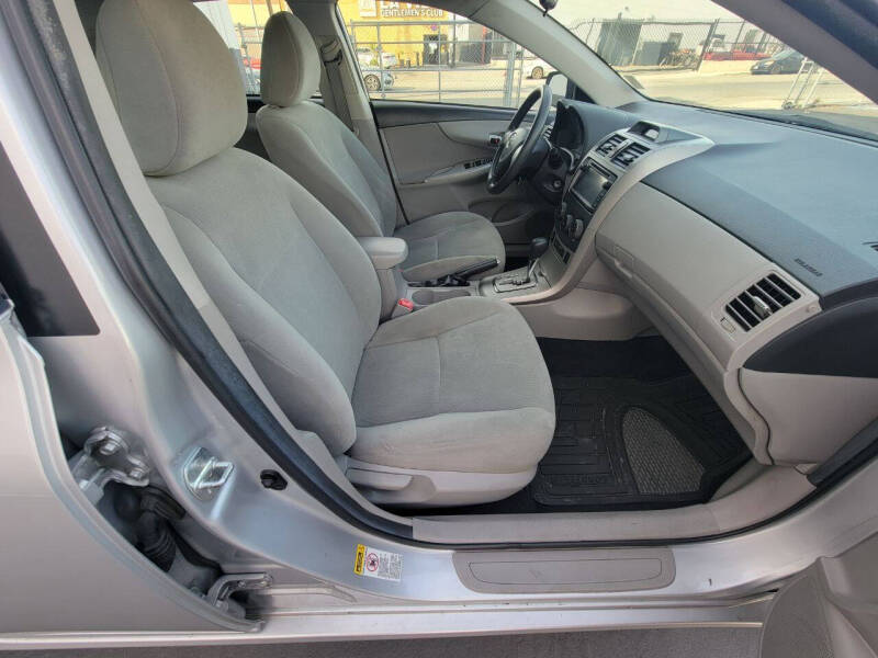 2013 Toyota Corolla LE