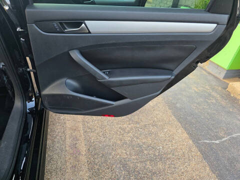 2013 Volkswagen Passat SE