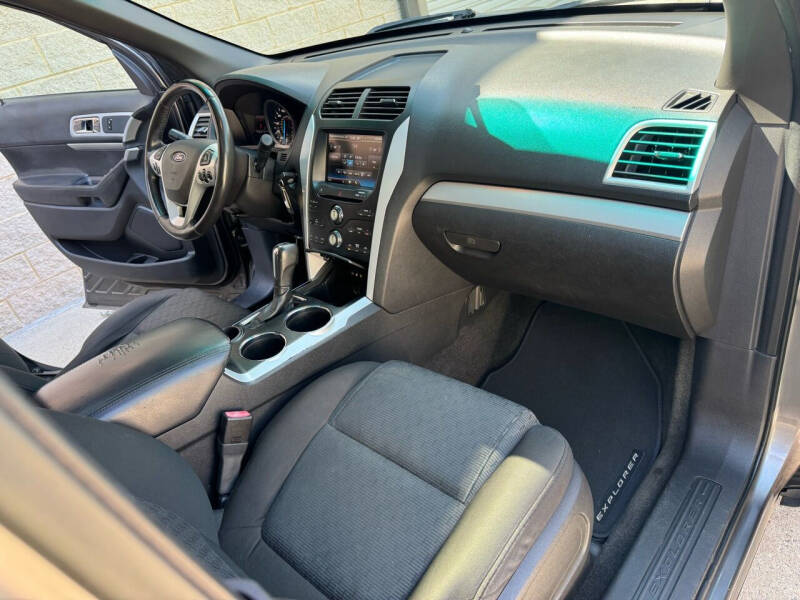 2012 Ford Explorer XLT