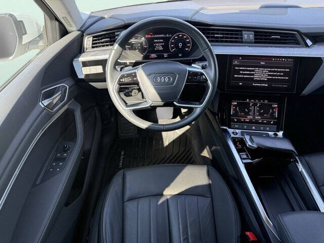 2024 Audi Q8 e-tron quattro Premium