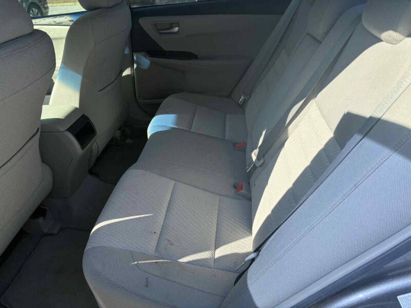 2016 Toyota Camry LE