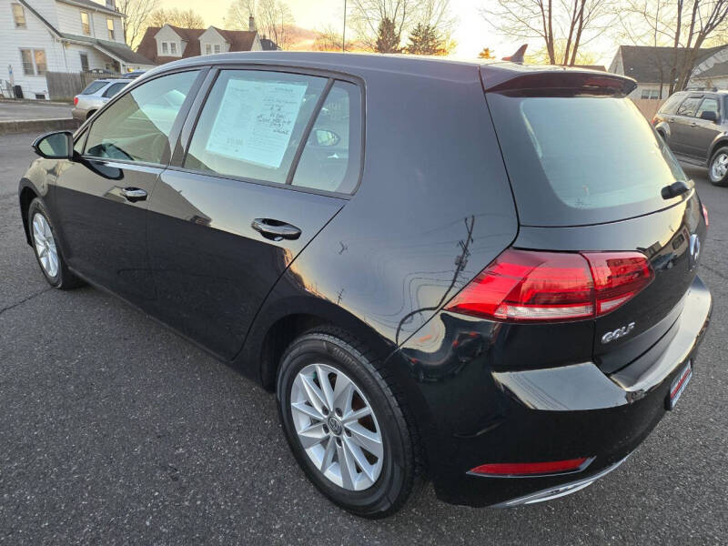 2018 Volkswagen Golf TSI S