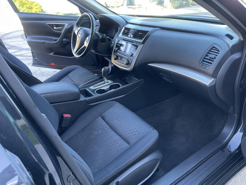 2016 Nissan Altima 2.5 SV