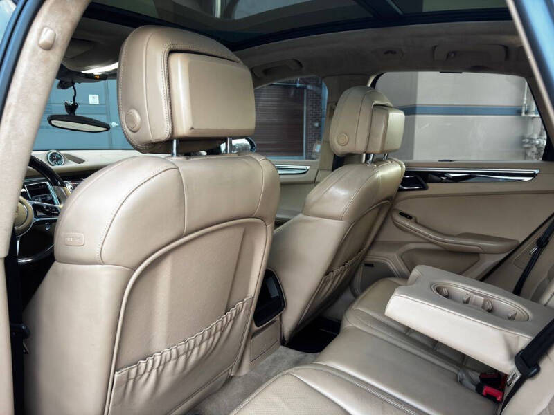 2015 Porsche Macan Turbo