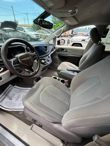 2017 Chrysler Pacifica Touring