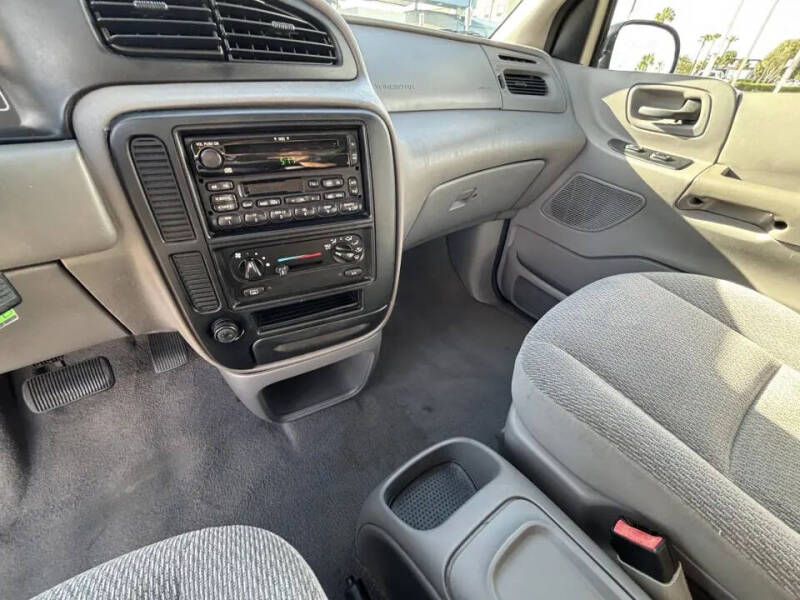 2002 Ford Windstar LX