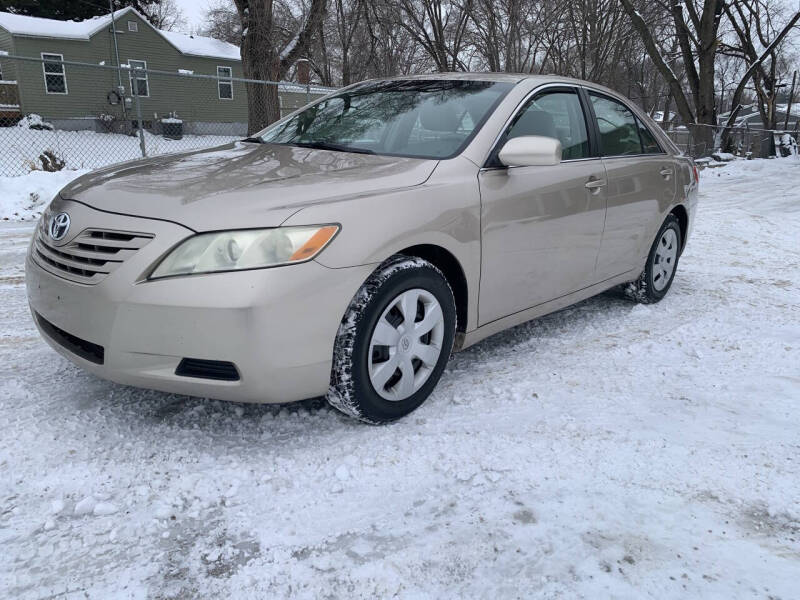 2009 Toyota Camry LE's photo
